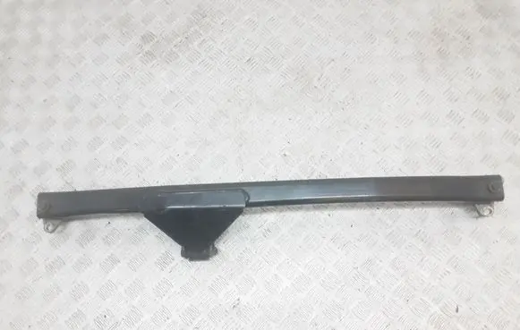 Volvo XC90 Engine mounting bracket 30671349