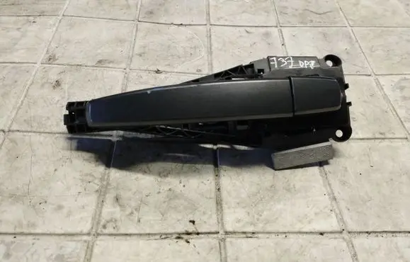 Opel Insignia A Front door exterior handle 13308536