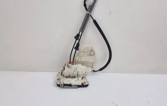 Fiat 500X Rear door lock 