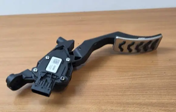 Hyundai i20 (BC3 BI3) Accelerator throttle pedal 32700XXXXX