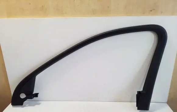 Audi e-tron Front door glass trim molding 4KE867610