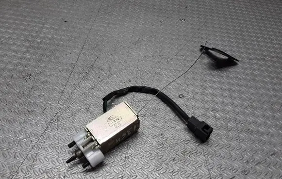 KIA Sorento Fuel tank cap lock 