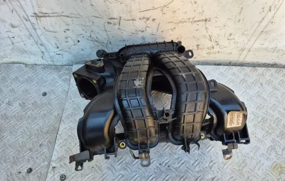 Mitsubishi Outlander Intake manifold