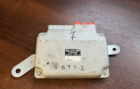 Toyota Auris 150 Other control units/modules 8989228010