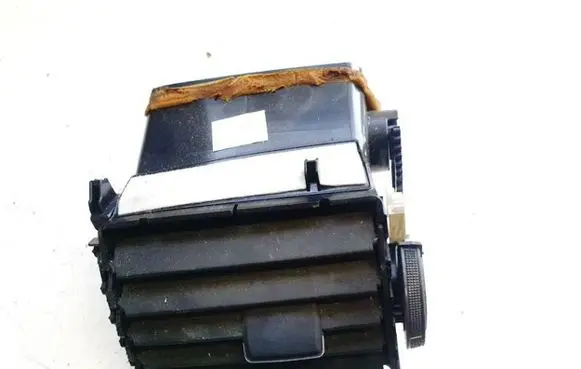 Toyota Avensis T270 Dashboard side air vent grill/cover trim 9880