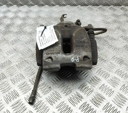BMW 3 G20 G21 Front brake caliper 6872800