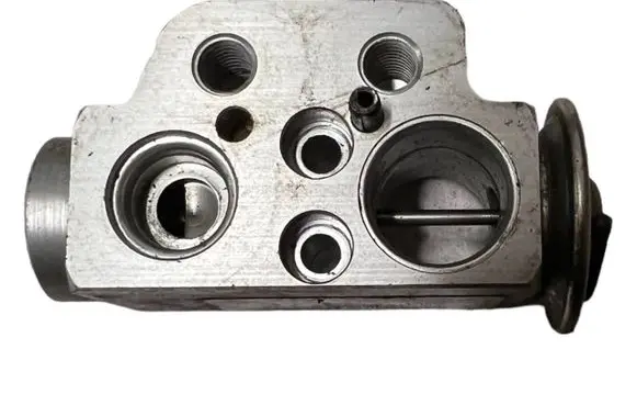 Audi Q7 4L Air conditioning (A/C) expansion valve 7L0820679A 328303 52407548