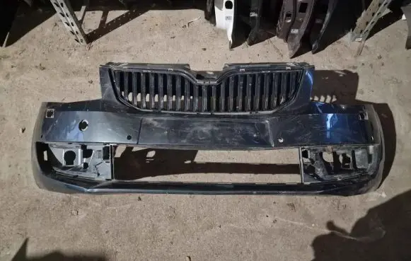 Skoda Octavia Mk3 (5E) Front bumper 5E0807221