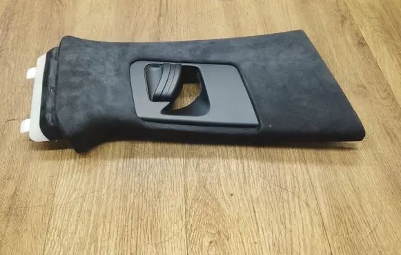 Porsche Macan (95B) (B) pillar trim (top) 95B867244