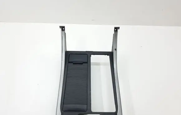Cup holder front