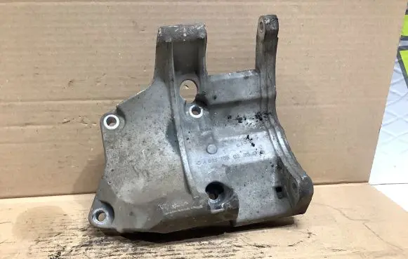 Generator/alternator bracket