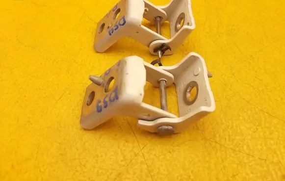 Citroen ID-DS Serie Front door upper hinge