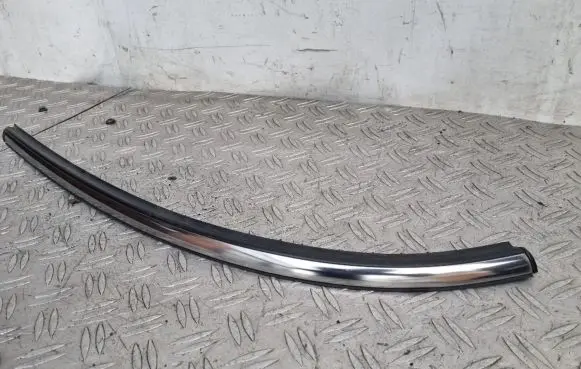 Mini Cooper Countryman R60 Rear side glass trim 9810472 12675010