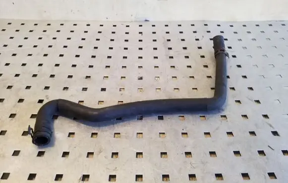 Volkswagen Touareg I Engine coolant pipe/hose 7L6121096
