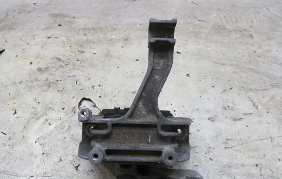 Skoda Octavia Mk3 (5E) Engine mount vacuum valve GMAUTO4574097