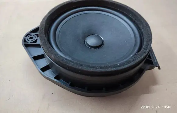 Opel Mokka X Front door speaker 13350328