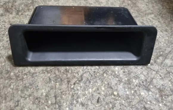 BMW 5 E39 Ashtray (front) 51168159701