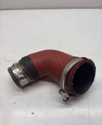 Volkswagen PASSAT B6 Intercooler hose/pipe 038131111A