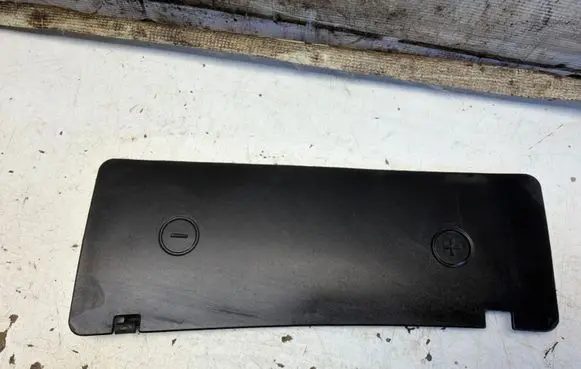 Audi A6 S6 C5 4B Battery box tray cover/lid 4B1819422