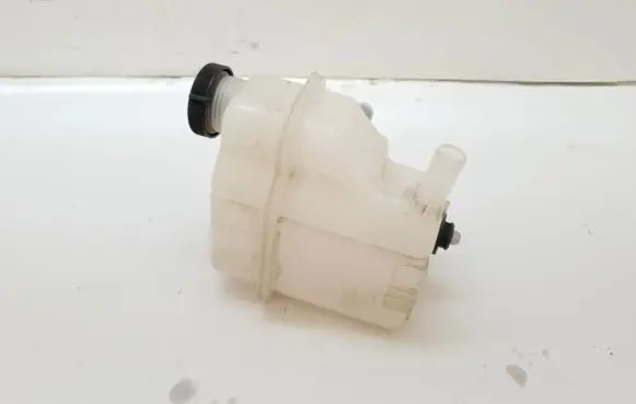 Toyota Yaris Coolant expansion tank/reservoir