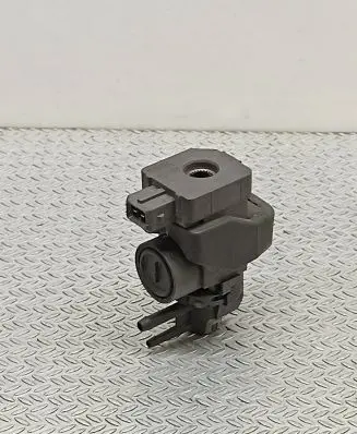 Renault Megane III Turbo solenoid valve 149568021R 7091510 261213
