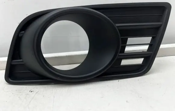 Suzuki Swift I Front grill 8595738700039