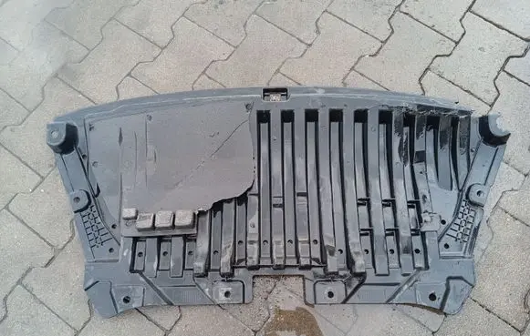 Mercedes-Benz E W213 Engine splash shield/under tray A2135200900MERC A2135200900