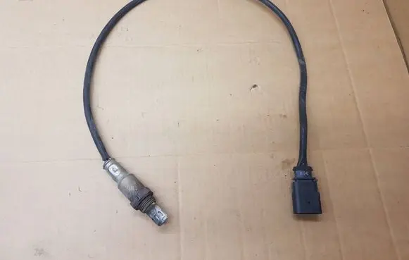 Volkswagen Golf VII Lambda probe sensor 04E906262A