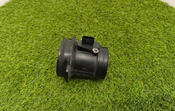Audi A6 C7 Mass air flow meter AFH70M74