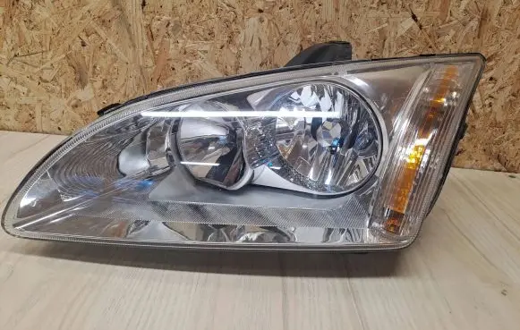Ford Focus Headlight/headlamp 4M5113101AD 10178 1011A102A