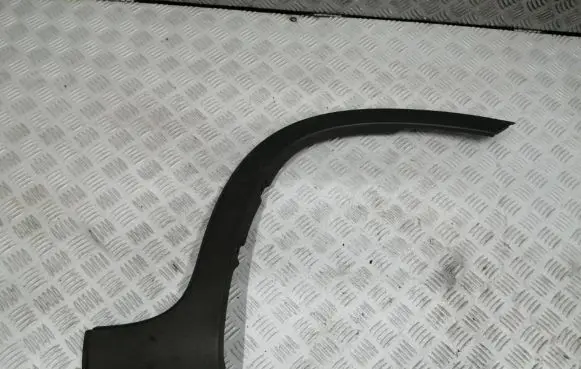 Fiat 500L Front arch trim 735568351 C799 0147983