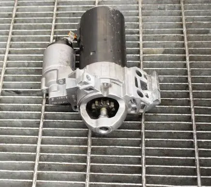 BMW 3 F30 F35 F31 Starter motor 1005841580