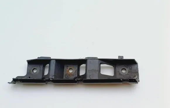 Volkswagen PASSAT B6 Front bumper mounting bracket 