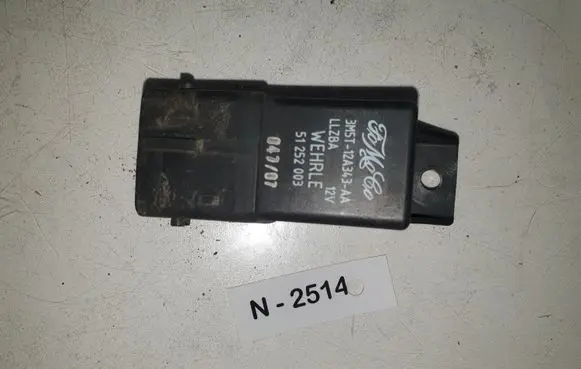 Volvo C30 Glow plug pre-heat relay 3M5T12A343AA