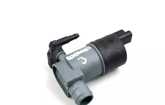 Nissan Qashqai Windscreen/windshield washer pump 9641553880