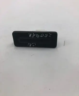 Citroen C4 III e-C4 Tailgate/trunk/boot exterior handle 9820395580