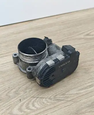Volvo XC90 Throttle valve 8692720 0281002701