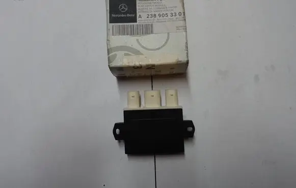 Mercedes-Benz E W213 Tailgate/trunk control unit/module A2389053301