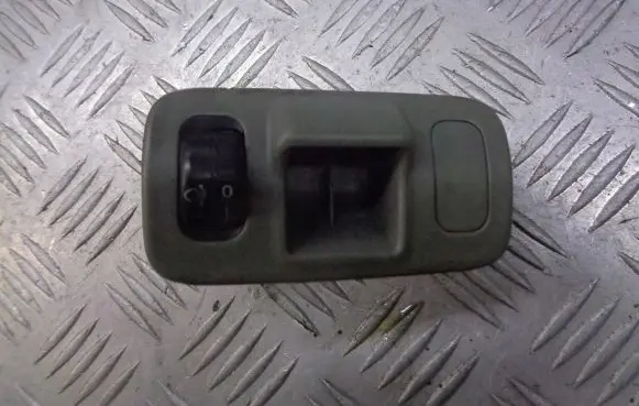 Toyota Yaris Headlight level adjustment motor 