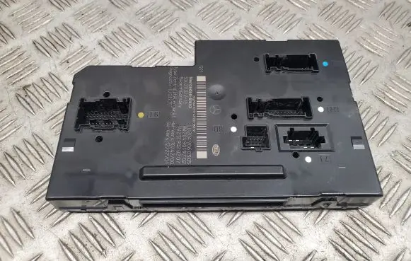 Mercedes-Benz C W204 SAM control unit A2049060305 A2049019702 A2129020207