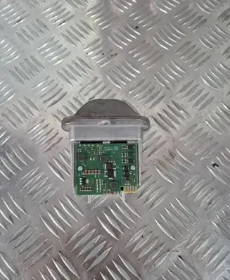 Opel Astra K Voltage converter/converter module 7960311099