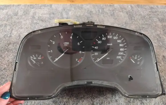 Opel Zafira A Speedometer (instrument cluster) 09228762 D031100 351189000