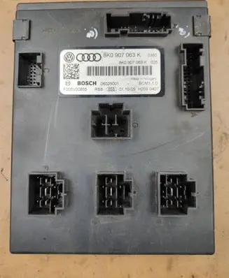 Audi A4 S4 B8 8K Comfort/convenience module 8K0907063K 06025001 F005V00855