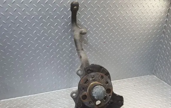 Mercedes-Benz S W221 Front wheel hub A2213324601 A2213323001 2213323001