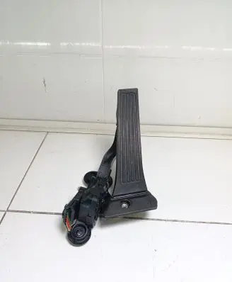 KIA Soul Accelerator throttle pedal 32726B2110 351902GDC0