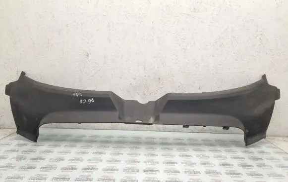 Audi A6 S6 C6 4F Radiator trim 4F0807081