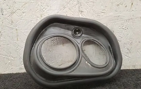 Volkswagen Touran III Fuel tank cap trim 5TA809993A
