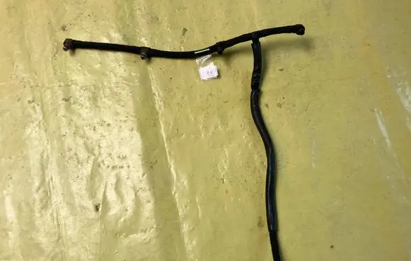 Mercedes-Benz B W245 Fuel injector supply line/pipe A6400701232