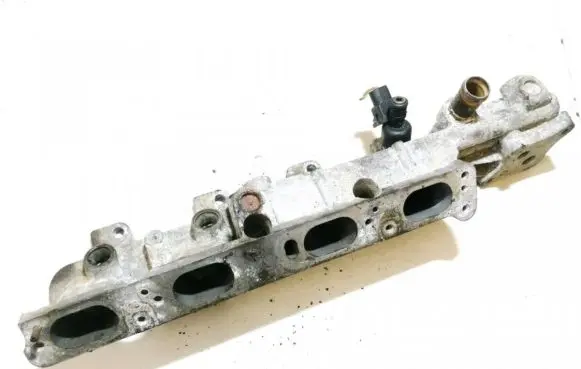 Opel Zafira B Intake manifold 55563185