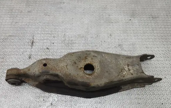 Rear control arm